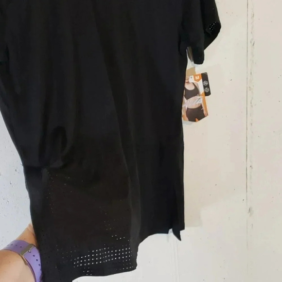 Avia NWT M‎ blk performance top - Picture 2 of 5